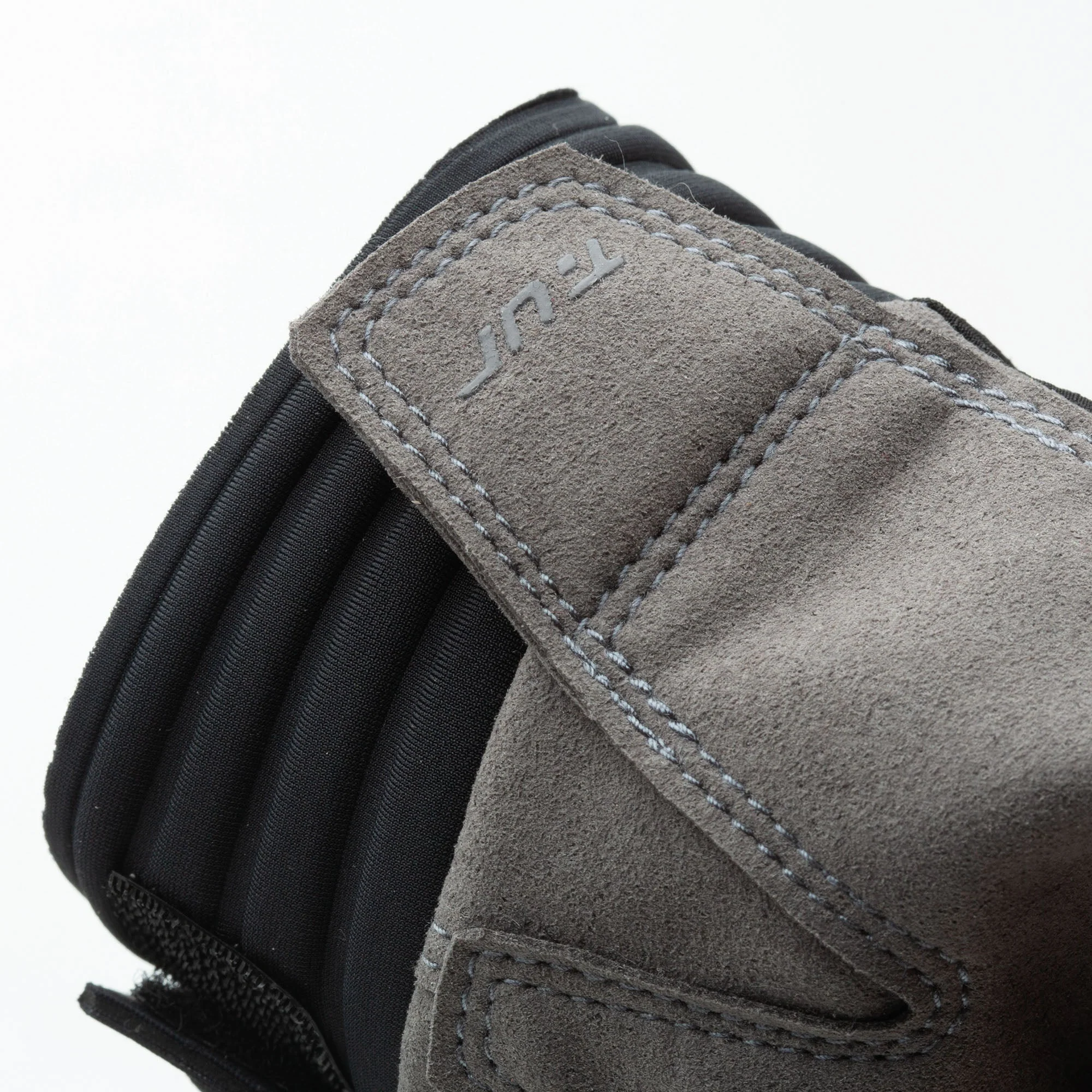 G-SIX - Image 6